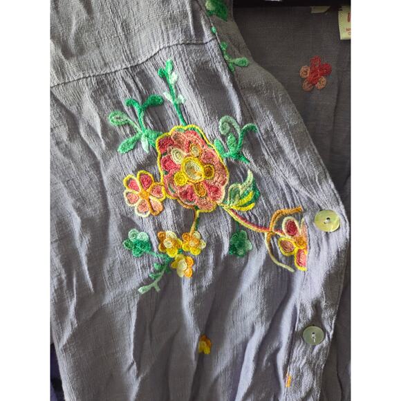 Fig And Flower Embroidered Floral Gauze Lavender Button Down Boho blouse Sz M - Picture 2 of 4
